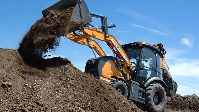 Dünyanın İlk Elektrikli Kazıcı Yükleyicisi "CASE 580 EV" Tanıtıldı