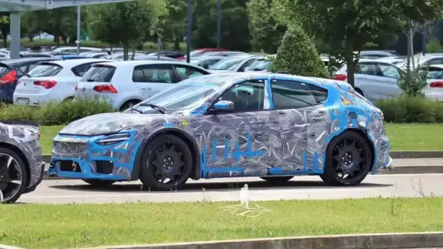 Ferrari'nin Elektrikli Kontrol Aracı Görüntülendi 1 Ferrari'nin Elektrikli Test Aracı Görüntülendi