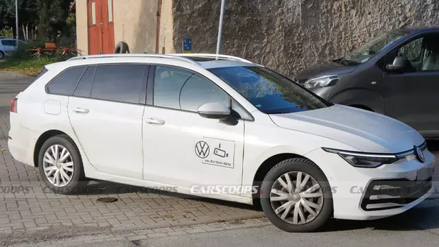 Station Wagon Volkswagen Golf Geliyor!