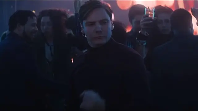 Baron Zemo'nun 1 Saat Boyunca Dans Ettiği Viral Video