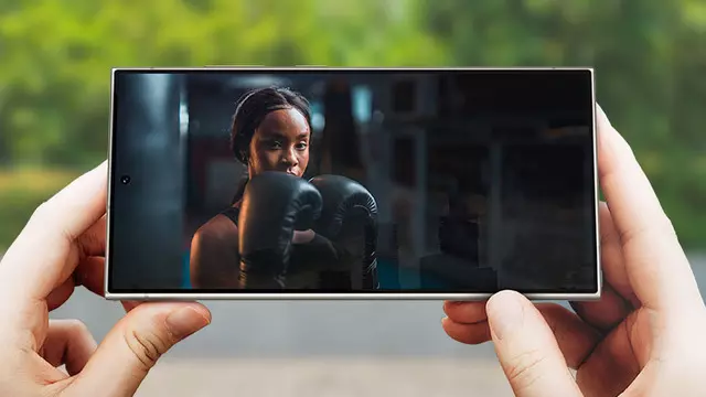 Samsung Galaxy S24 Ultra Ekranı, Parlamayı Nasıl Önlüyor?