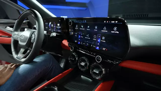 GM, Araçlarına Apple CarPlay ve Android Auto Eklemeyecek!