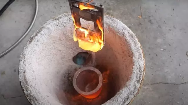 Galaxy S24 Ultra-iPhone 15 Pro Max Titanyum Karşılaştırması