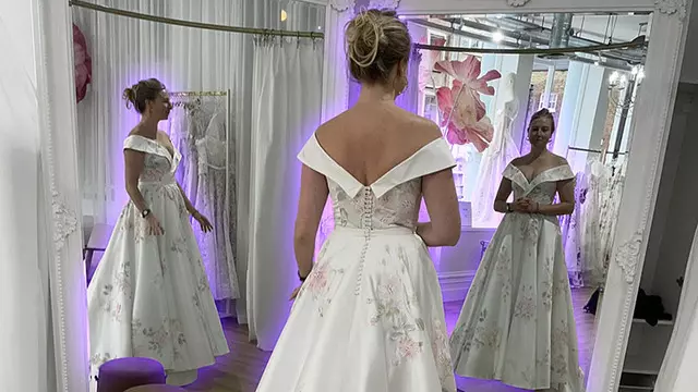 Viral Gelinlik Fotoğrafındaki iPhone Kaynaklı Gariplik