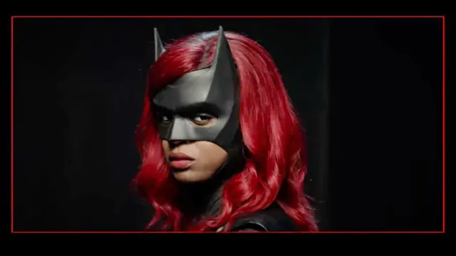 Javicia Leslie, Batwoman Kostümüyle İlk Fotoğrafını Paylaştı 1 Javicia Leslie, Batwoman Kostümüyle İlk Fotoğrafını Paylaştı