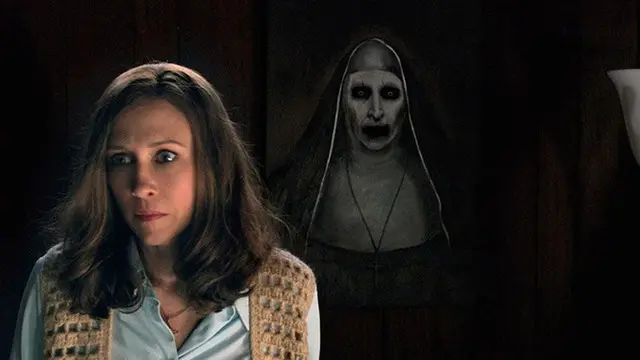 Elinizde Ne Varsa Ekrana Fırlattıran Korku Filmi Sahneleri