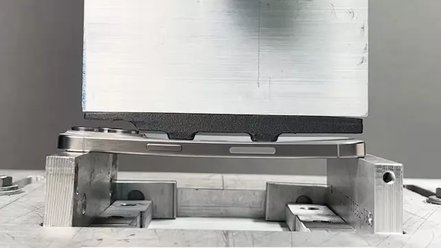 iPhone 15, Laboratuvarda Girdiği Dayanıklılık Testini Geçti