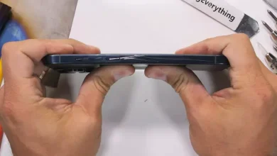 iPhone 15 Pro Max'in Camı, Bükülme Testinde Kırıldı [Video]