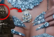 Cardi B, Klibinde CoD:Modern Warfare 2 Kolyesi Taktı [Video]