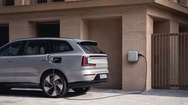 Volvo’dan elektrikli vasıta sahiplerine 1 yıl parasız evden şarj hediyesi 1 Volvo’dan elektrikli araç sahiplerine 1 yıl ücretsiz evden şarj hediyesi