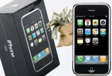 İlk iPhone Modeli, 1 Milyon TL'nin Üzerinde Fiyata Satıldı