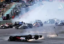 F1 Britanya Grand Prix’te Büyük Kaza! Zhou’yu Halo Kurtardı