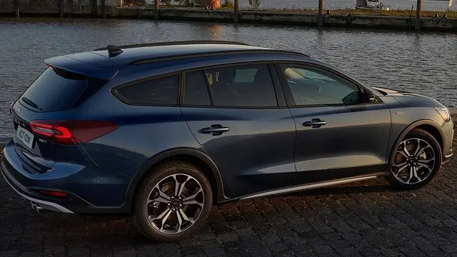 Yenilenen Ford Focus Türkiye'de: İşte Fiyatı ve Tasarımı 1 Yenilenen Ford Focus Türkiye'de: İşte Fiyatı ve Tasarımı