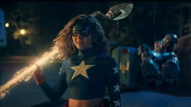 DC'nin Yeni Dizisi Stargirl'den Heyecan Dolu Fragman
