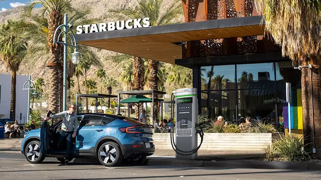Starbucks’lar Elektrikli Araç Şarj İstasyonuna Dönüşüyor