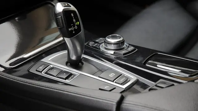 Yarı Otomatik Vites Nedir? Tam Otomatik Vites ile Farkları
