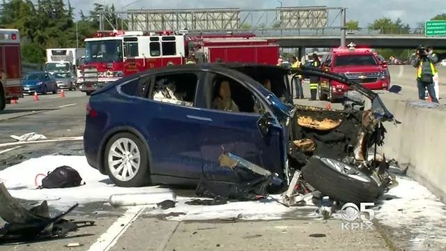 Tesla Arabaların Bugüne Kadar Geçirdiği 7 Otopilot Kazası