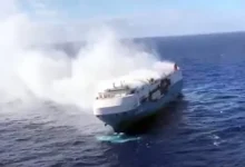 Binlerce Lüks Otomobili Taşıyan Gemi Okyanusta Alev Aldı