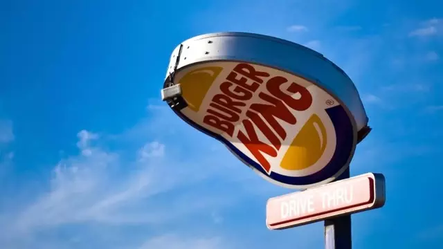 Burger King'in İnsanlara 'Aptal' Muamelesi Yaptığı Reklamlar