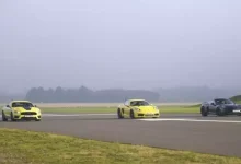 Ford Mustang Mach 1 ve Porsche Cayman GT4 ve 718 Drag Yarışı