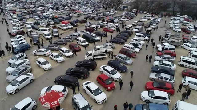 İkinci El Otomobil Fiyatları, Dolara Rağmen Neden Düşmedi?