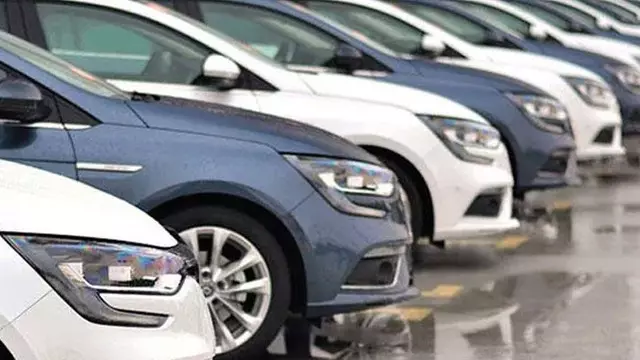 Bayilerden Alınan Otomobiller Yüksek Fiyata Satılıyor 1 Bayilerden Alınan Otomobiller Yüksek Fiyata Satılıyor