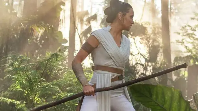 'Star Wars: The Rise of Skywalker' Serinin Gerisinde Kaldı