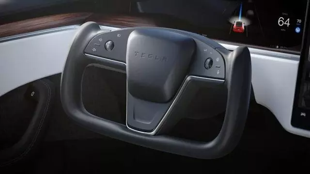 Tesla Model S Plaid'in Fütüristik Direksiyonu Sınıfta Kaldı 1 Tesla Model S Plaid'in Fütüristik Direksiyonu Sınıfta Kaldı