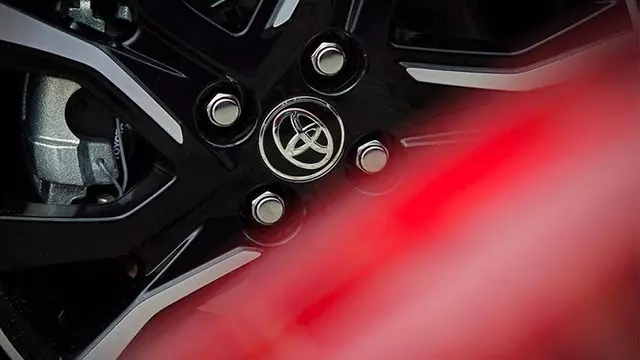 Toyota CEO'sundan İçten Yanmalı Motorlu Araç Açıklaması