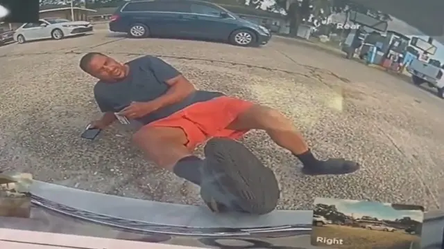 Tesla'nın Çarptığını İddia Eden Adam Görüntülerle Rezil Oldu