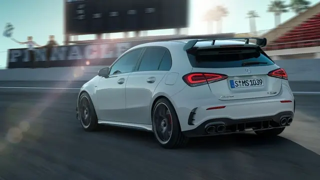 Mercedes AMG A45 Dikkat Çeken Özellikleri ve Fiyat Sıralaması 1 Mercedes AMG A45 Dikkat Çeken Özellikleri ve Fiyat Listesi