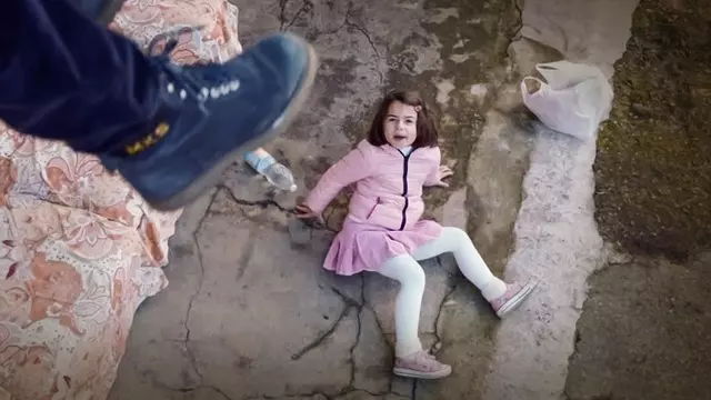 Netflix'in Yeni Filmi Yer Çekimsiz Adam'dan İlk Fragman 1 Netflix'in Yeni Filmi Yer Çekimsiz Adam'dan İlk Fragman