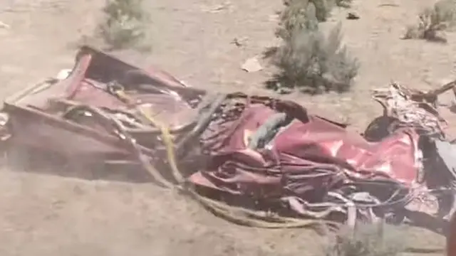 Toyota Hilux'un 3 Km Yüksekten Boşluğa Bırakıldığı Anlar