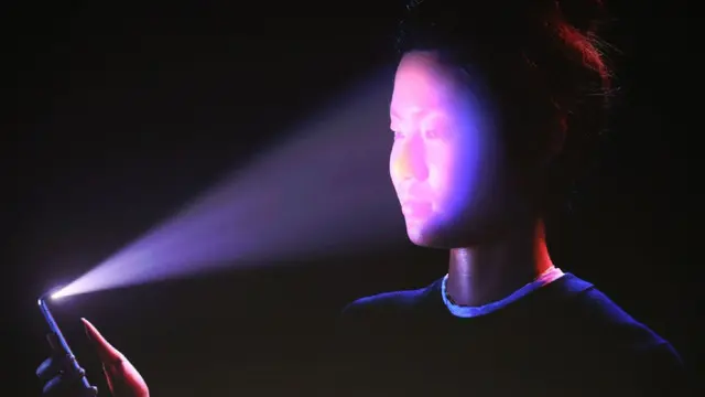 Hasarlı iPhone 13 Ekranlarını Yalnız Apple Onarım Edebilecek 1 Hasarlı iPhone 13 Ekranlarını Sadece Apple Tamir Edebilecek