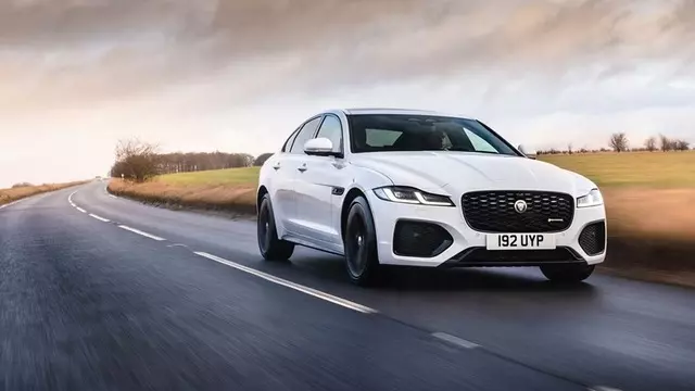 Yeni Jaguar XF Dikkat Çeken Özellikleri ve Fiyat Sıralaması 1 Yeni Jaguar XF Dikkat Çeken Özellikleri ve Fiyat Listesi