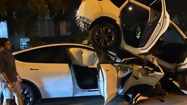 Tesla, Bir Otopilot Kazası Suçlamasıyla Karşı Karşıya 1 Tesla, Bir Otopilot Kazası Suçlamasıyla Karşı Karşıya