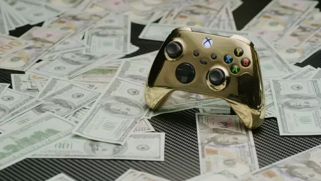 87 Bin Dolarlık Xbox Series X Oyun Kolu [Video]