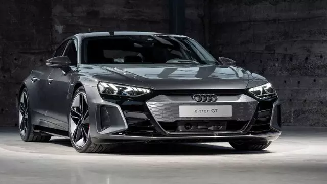 Audi, Yeni Elektrikli Sedanı E-Tron GT'yi Tanıttı