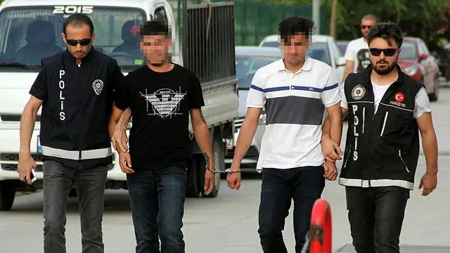 Adana Sıfır Bir Dizisinin Oyuncuları Gözaltına Alındı 1 Adana Sıfır Bir Dizisinin Oyuncuları Gözaltına Alındı