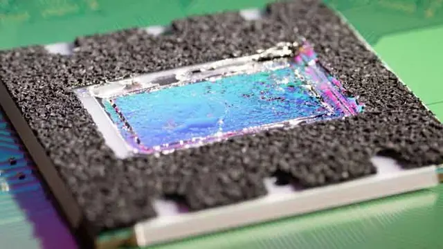 PS5 İşlemcisi AMD Zen 2'nin Ultra Yakınlıktaki Fotoğrafları