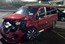 Mercedes-Benz'de Çalışan İşçi, Fabrikaya Buldozerle Girdi