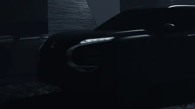 Yenilenen Mitsubishi Outlander'dan İlk Görseller Paylaşıldı