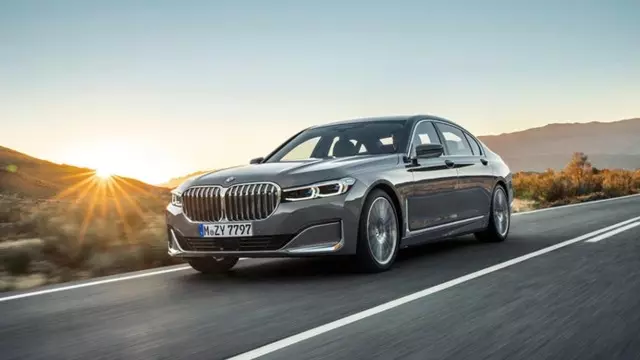 Çin’de Üretilen Dev Izgaralı Çakma BMW 7