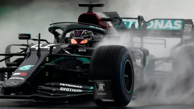 Lewis Hamilton Mutlu Değil: Pistte Kalmaya Çalışacağım