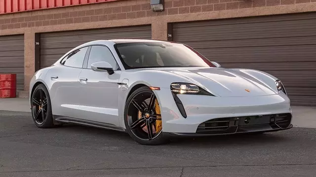 Porsche'nin İlk Tam Elektrikli Modeli Taycan, Türkiye'de 1 Porsche'nin İlk Tam Elektrikli Modeli Taycan, Türkiye'de