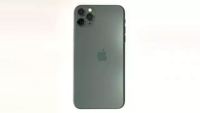 Hatalı Bir iPhone 11 Pro, 2.700 Dolara Satıldı