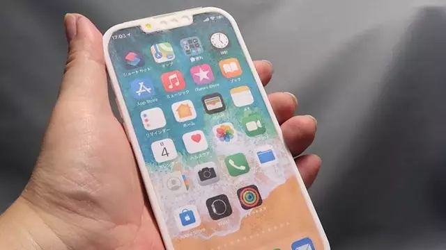 iPhone 13 Pro'nun Küçük Çentikli Olacağını Gösteren Prototip