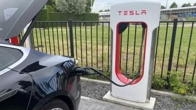 Tesla'nın Avrupa'daki Şarj İstasyonlarında Garip Hata