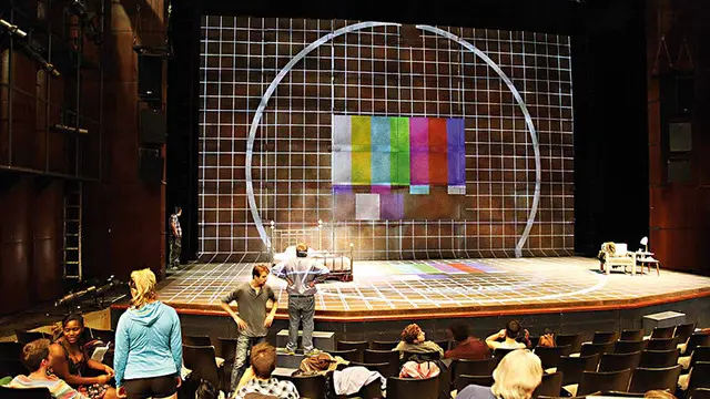 Geleneksel Tiyatroyu Büyük Bir Değişime Uğratan 5 Teknoloji 1 Geleneksel Tiyatroyu Büyük Bir Değişime Uğratan 5 Teknoloji