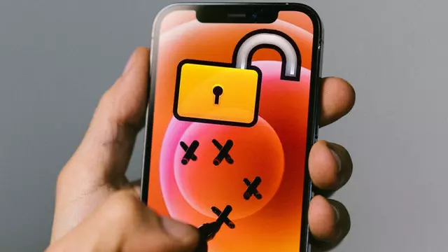 iPhone'un Ekran Kilidini 'Samsung' Diyerek Açtık